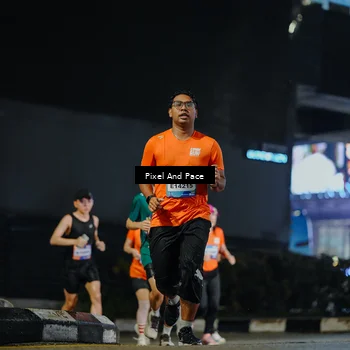Runner Photo 7785690
