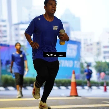 Runner Photo 7785692