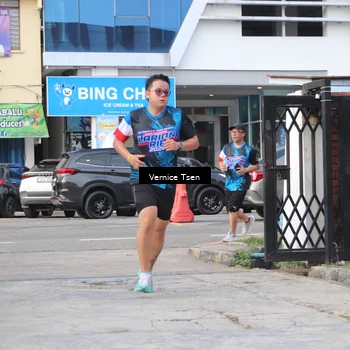 Runner Photo 7785711