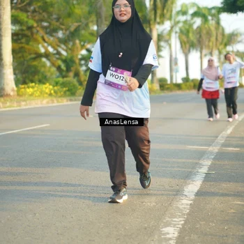 Runner Photo 7785770
