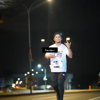 Runner Photo 7785833