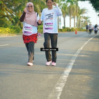 Runner Photo 7785837