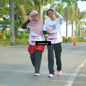Runner Photo 7785843
