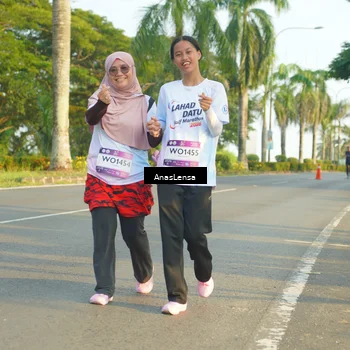 Runner Photo 7785873