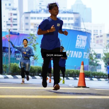 Runner Photo 7785940
