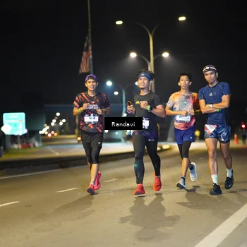 Runner Photo 7785993