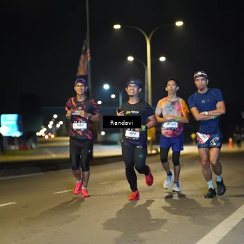 Runner Photo 7786004