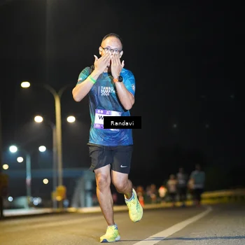 Runner Photo 7786025