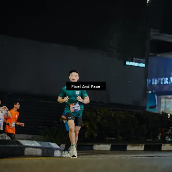 Runner Photo 7786029