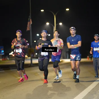 Runner Photo 7786031