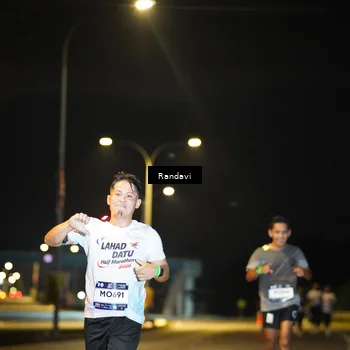 Runner Photo 7786096