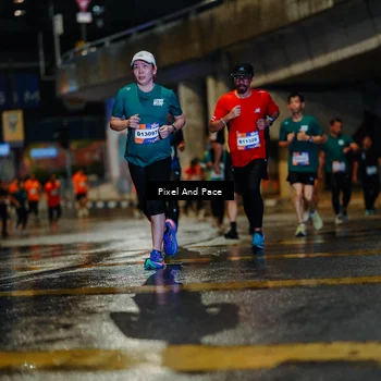 Runner Photo 7786102
