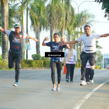 Runner Photo 7786126