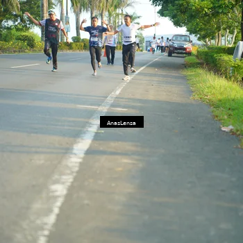 Runner Photo 7786148