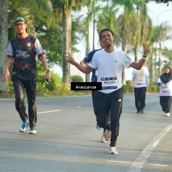 Runner Photo 7786170