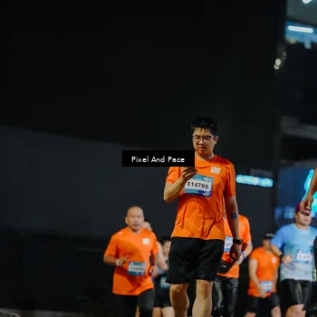 Runner Photo 7786187
