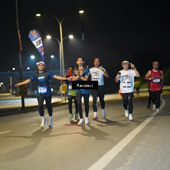 Runner Photo 7786238