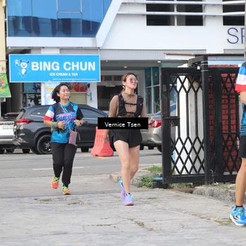 Runner Photo 7786247