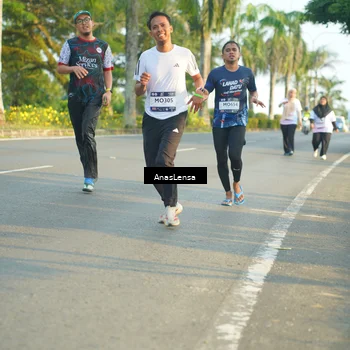 Runner Photo 7786325