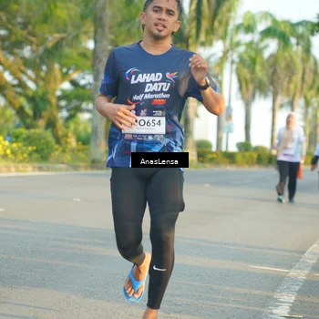 Runner Photo 7786340