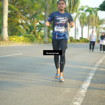 Runner Photo 7786348