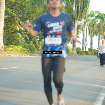 Runner Photo 7786363