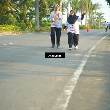 Runner Photo 7786378