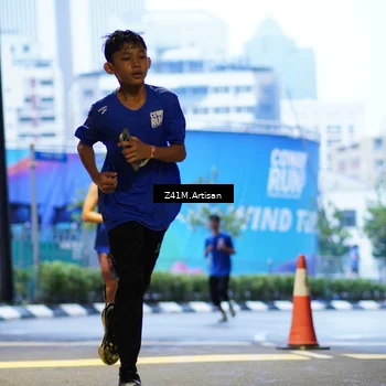 Runner Photo 7786391