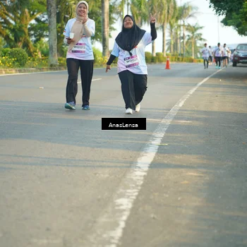 Runner Photo 7786399