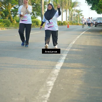 Runner Photo 7786412