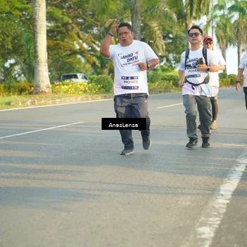 Runner Photo 7786515