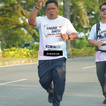 Runner Photo 7786543