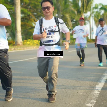 Runner Photo 7786548