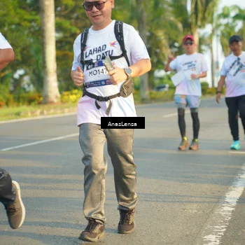 Runner Photo 7786564