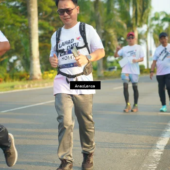 Runner Photo 7786574