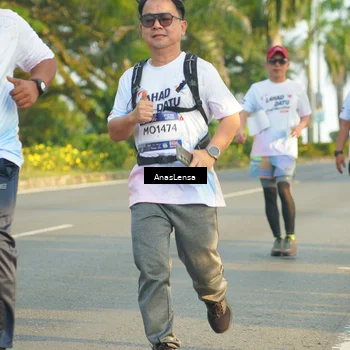 Runner Photo 7786585