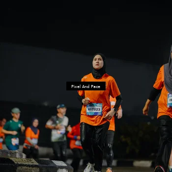 Runner Photo 7786590