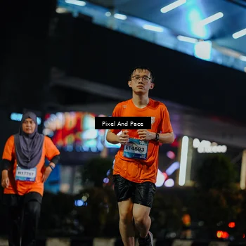 Runner Photo 7786592