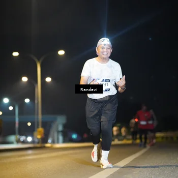 Runner Photo 7786597
