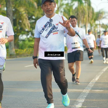 Runner Photo 7786621