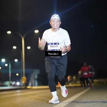 Runner Photo 7786632