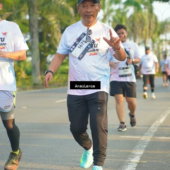 Runner Photo 7786634