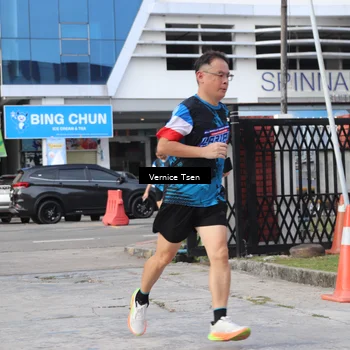 Runner Photo 7786640