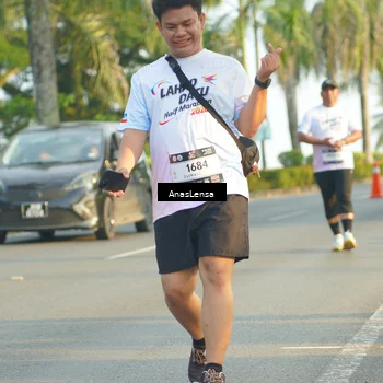 Runner Photo 7786655
