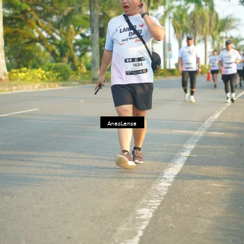 Runner Photo 7786674