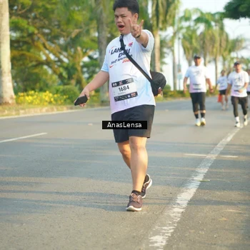 Runner Photo 7786688