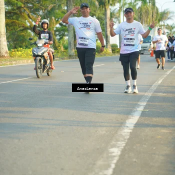 Runner Photo 7786730
