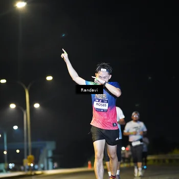 Runner Photo 7786738