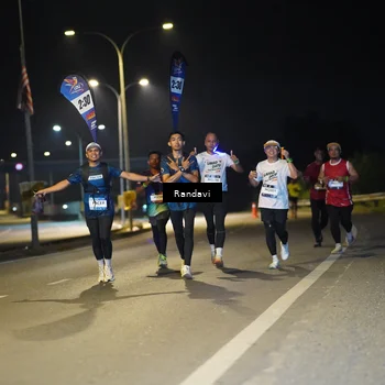 Runner Photo 7786742