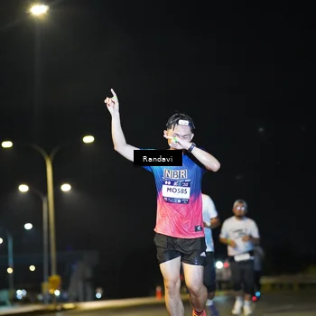 Runner Photo 7786743